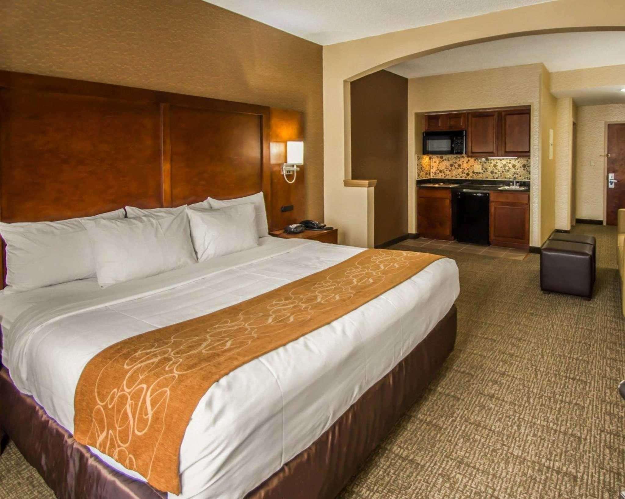 Quality Suites Nyc Gateway North Bergen Exterior foto