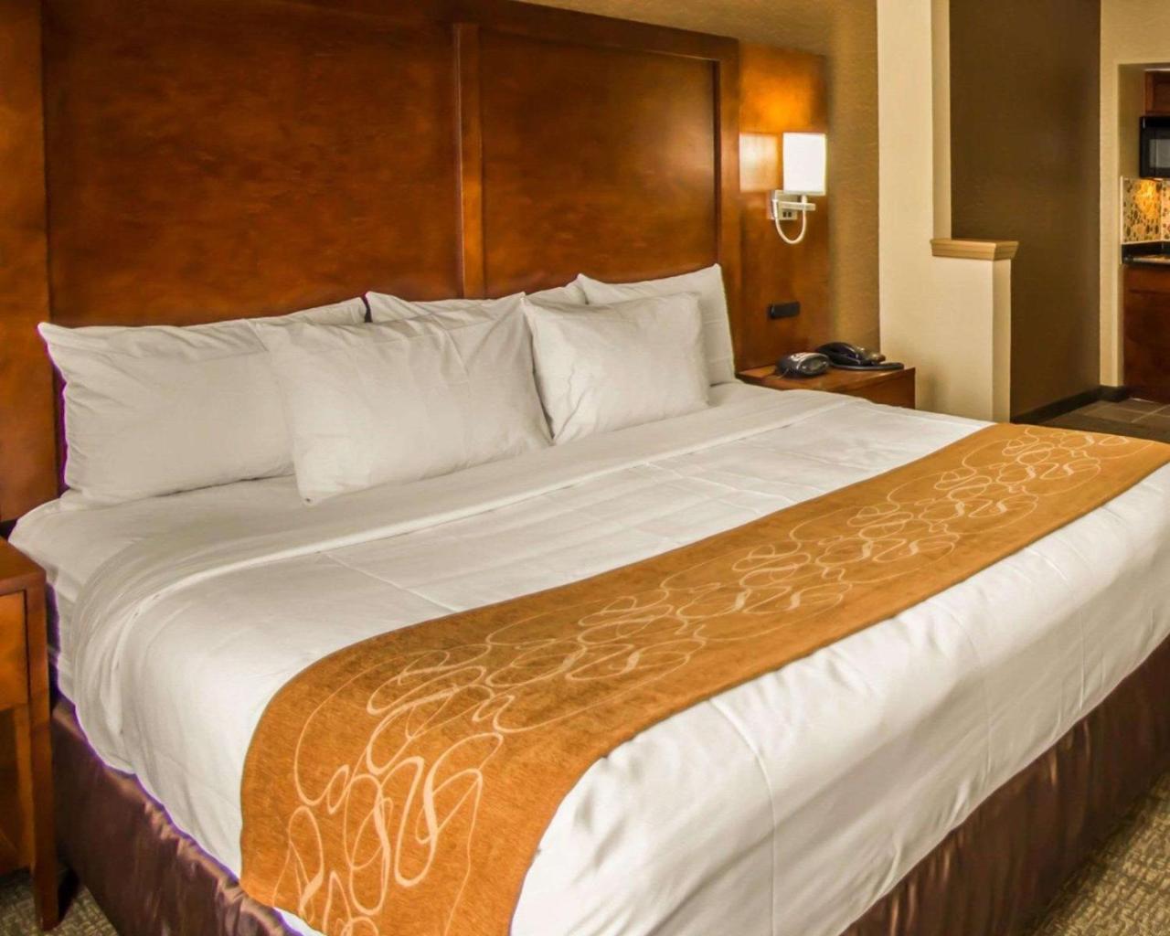 Quality Suites Nyc Gateway North Bergen Exterior foto